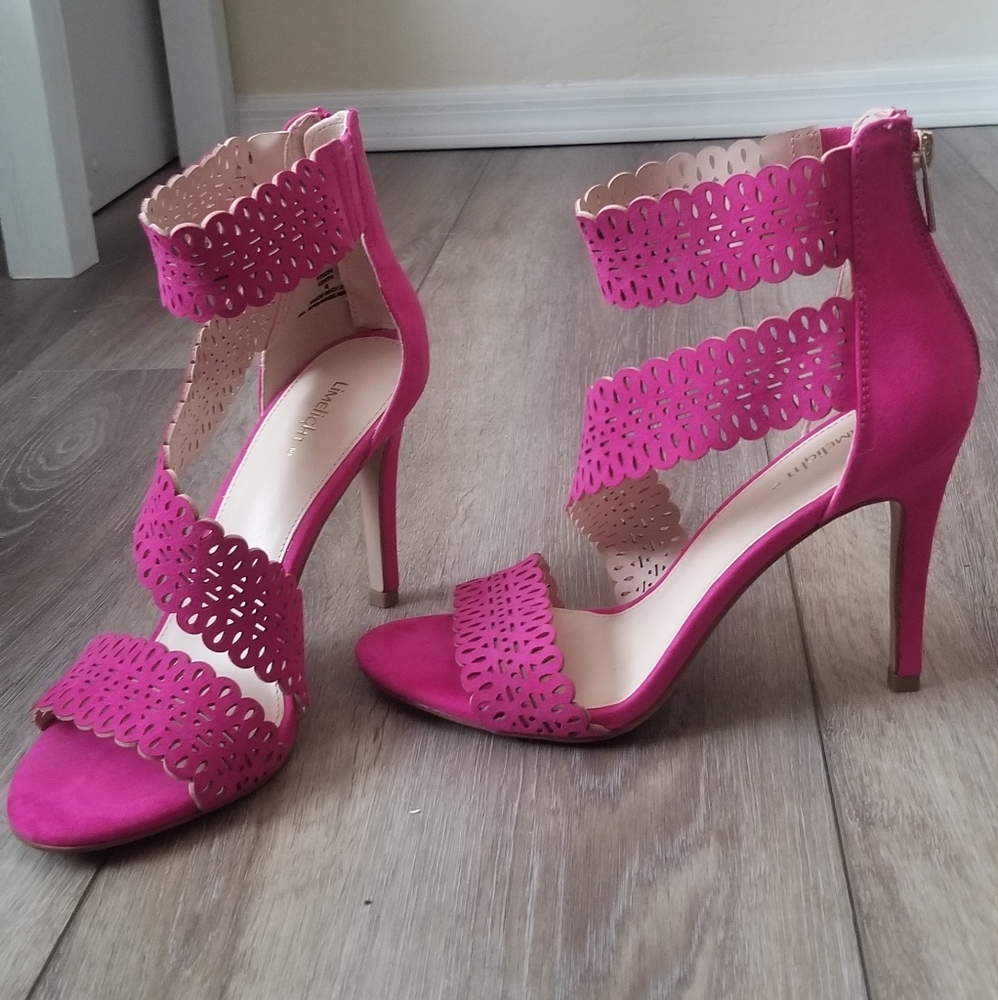Limelight Edith Fuschia Heels zip back size 8